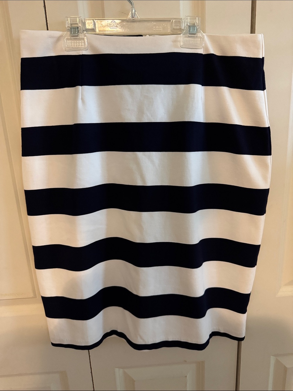 Dainty jewells skirt size large